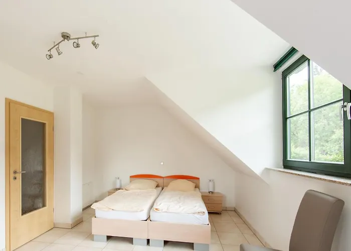 Vakantiehuis Forest Escape With Terrace Eisfeld