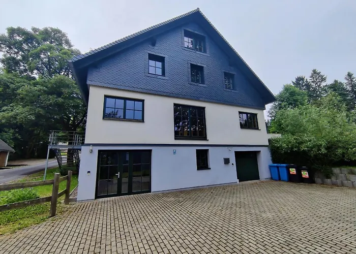 Forest Escape With Terrace Vakantiehuis